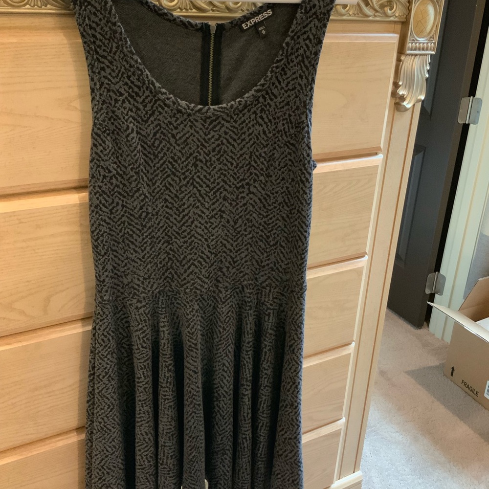 Express dress size M